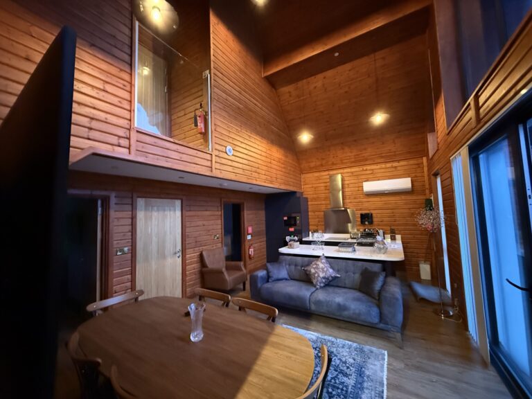 Best wales travel holiday lodges cottage room accommodation nice priomorse